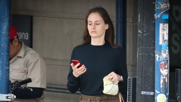 Cine este Karina Șuliak, marea moștenitoare din testamentul lui Jeffrey Epstein, inclusiv a „insulei ororilor”