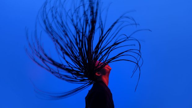 La ce să te aștepți când iei bilete la un performance modern
