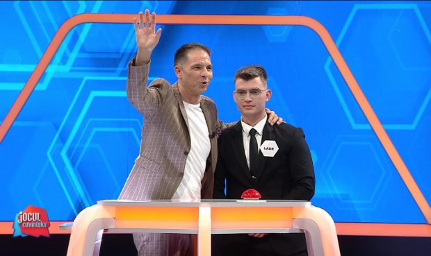Imagine Stire Cine e Laur Constantin, tânărul care l-a impresionat pe Dan Negru la „Jocul cuvintelor”. A câștigat 7.100 de lei | 2review.ro