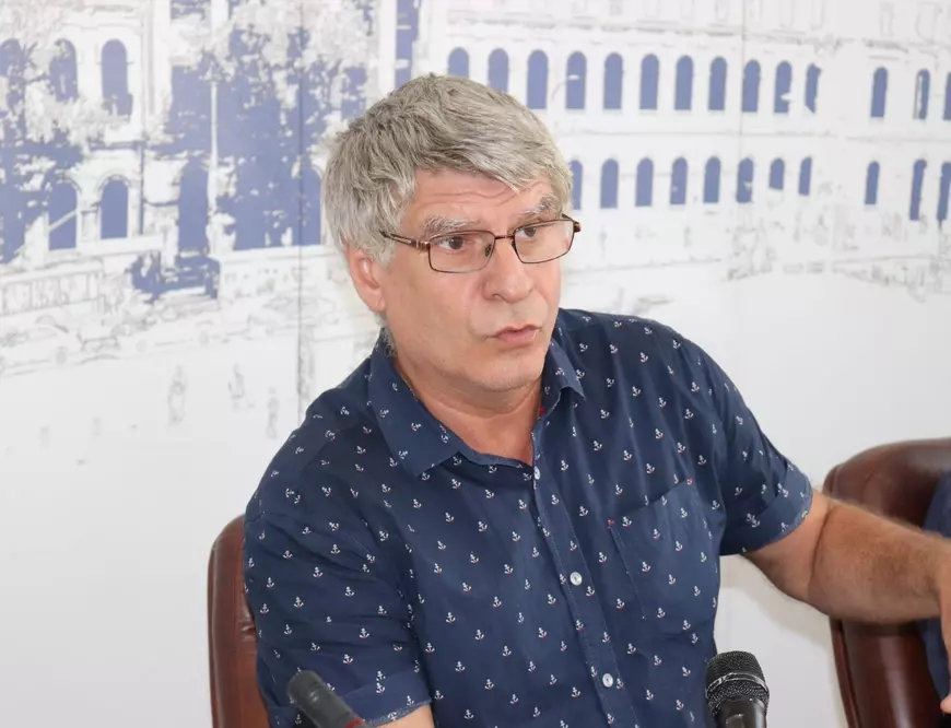 Programa la română pentru clasa a IX-a a fost aprobată. Cum arată forma finală: de la cronicari și realism la hărți conceptuale, mărci anaforice și inteligență artificială