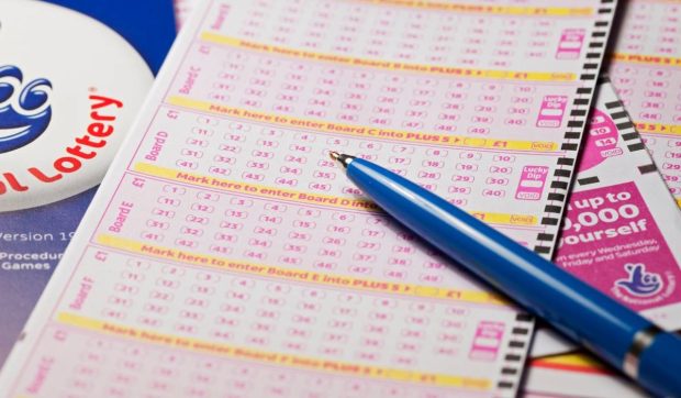 Un bărbat convins că a dat lovitura la loto și-a făcut planuri de vacanță în Barbados. A doua zi a aflat că trebuie să anuleze tot
