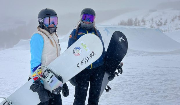 Jocurile Olimpice de iarnă 2026. Cine sunt Kata Mandel și Henrietta Bartalis. Româncele care concurează la snowboard. Legătura dintre Kata și fostul șef CIO