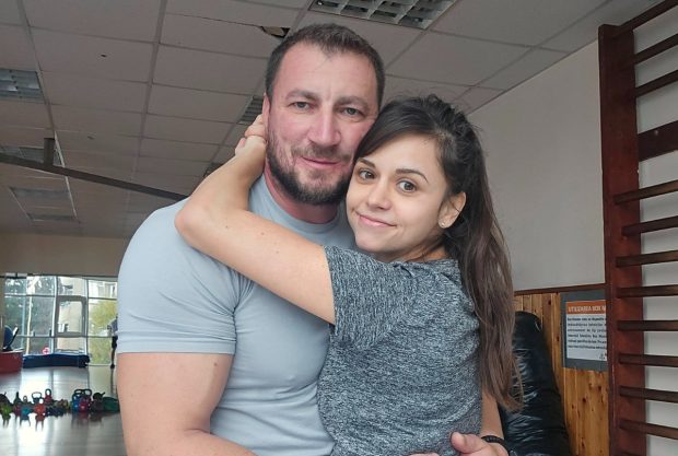 Imagine Stire Imagini cu pensiunea din Brașov a lui Marian Godină. Cât costă două nopți de cazare, perioada minimă obligatorie a unui sejur | 2review.ro