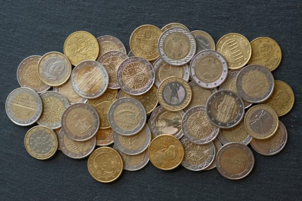 Dacă păstrezi mărunțișul din călătorii, s-ar putea să ai o avere: această monedă valorează peste 1.000.000 de euro | VIDEO