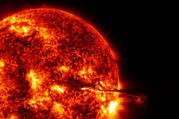 Una din cele mai mari erupții solare din istorie, surprinsă de NASA. Cum va fi afectat Pământul | VIDEO