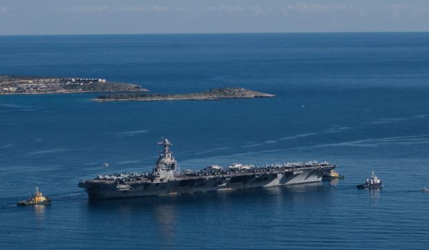 Portavionul nuclear Gerald R. Ford, nevoit să se oprească în Grecia, din cauza toaletelor defecte. Gigantul se deplasează spre Orientul Mijlociu