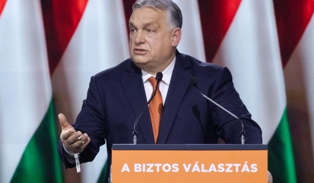 Scandalurile care zguduie din temelii regimul lui Viktor Orban înainte de alegeri