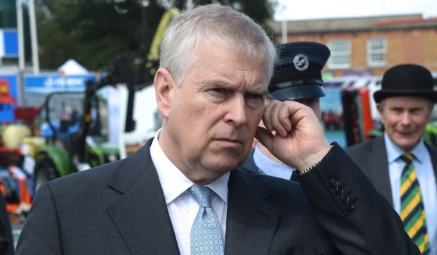 Întâlnire de criză între fiicele prințului Andrew după ce tatăl lor a fost arestat: „Sunt absolut îngrozite”