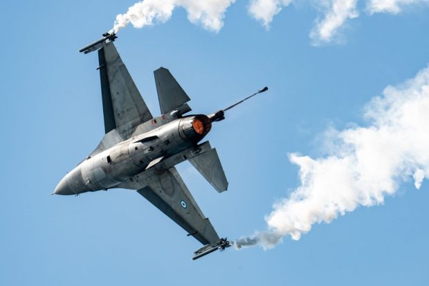 Momentul în care o dronă rusească a fost doborâtă de un avion F-16 ucrainean: „Acestea nu sunt imagini generate de inteligența artificială”