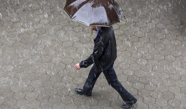 Vremea se încălzește brusc, apoi scad din nou temperaturile și vin ploile. Prognoza meteo ANM în perioada 9 februarie – 8 martie 2026