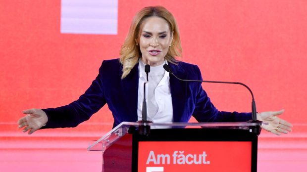 Propunerea făcută de Gabriela Firea pentru dependența tinerilor de TikTok, Instagram și Facebook