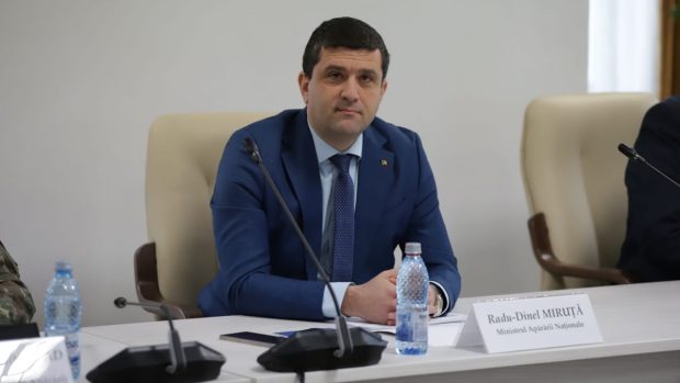 Norma de hrană pentru militarii români va rămâne, Radu Miruţă nu vrea să taie ceva „care există de la Cuza încoace”. Câți bani s-ar strânge la buget din această măsură – Video