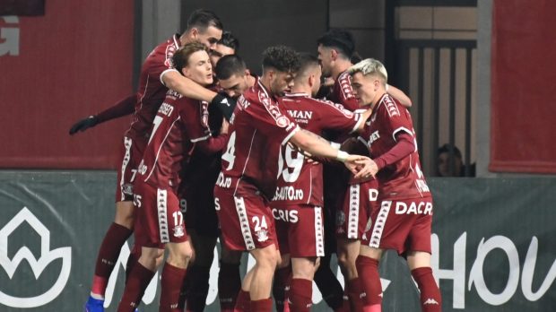 Superliga: Rapid este noul lider după victoria cu Hermannstadt în deplasare. Grameni, gol fabulos de la 40 de metri