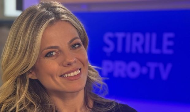 Imagine Stire Roxana Hulpe, anunț oficial după decizia luată de PRO TV în privința ei și a lui Cosmin Stan: „Lume aflată într-o continuă schimbare” | 2review.ro