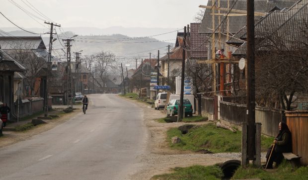 O casă cu teren de 322 de metri pătrați se vinde cu 7.000 de euro, într-o localitate din România