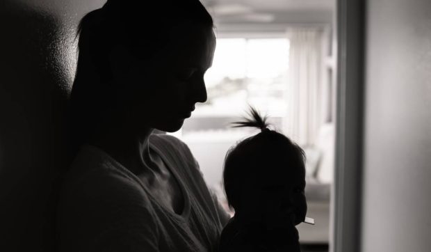 O mamă și cei trei copii s-au intoxicat în propria casă, la scurt timp după ce s-au mutat acolo: „Nu pot să trăiesc așa”