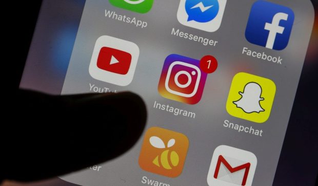 O cercetătoare română de la OMS cere interzicerea rețelelor sociale sub 12 ani: 22% dintre copiii români intră în sevraj psihologic fără telefon