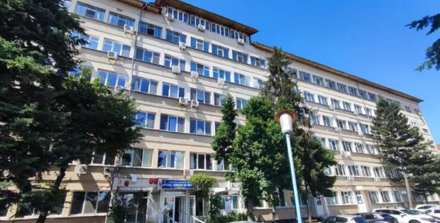 Andrei a așteptat șase ore la camera de gardă din Târgu Jiu și a murit fără să fie operat. Dosarul morții sale stă blocat de 15 luni