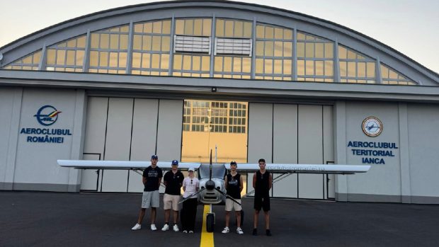Adolescenții de 16 ani învață să piloteze un avion la Brăila, la Aeroclubul Teritorial Ianca, gratuit: „Am avut emoții la primul zbor”