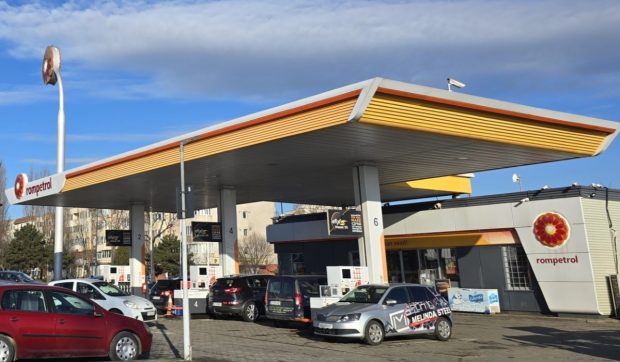 Trei benzinării Rompetrol din Constanța vor fi închise de Primărie. Compania spune că 80 de oameni vor rămâne fără un loc de muncă