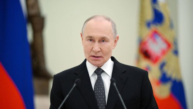 Vladimir Putin îi pregătește pe ruși pentru cea mai proastă veste posibilă. Mesajele ascunse din discursul care a marcat 4 ani de război în Ucraina