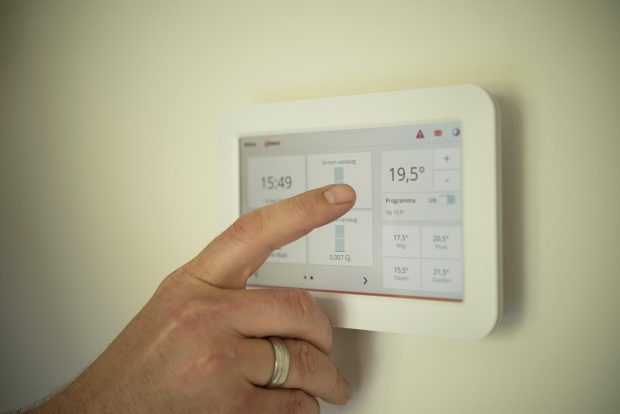 Încălzirea electrică în pardoseală oferă confort modern și control eficient