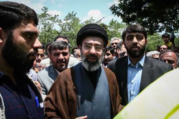 Mojtaba Khamenei a fost rănit în atacul care i-a ucis tatăl, confirmă ambasadorul Iranului în Cipru