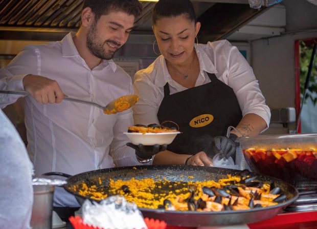 România găzduiește semifinala Campionatului Mondial de Paella. 12 aleși intră în focuri la Bucharest Street Food Festival