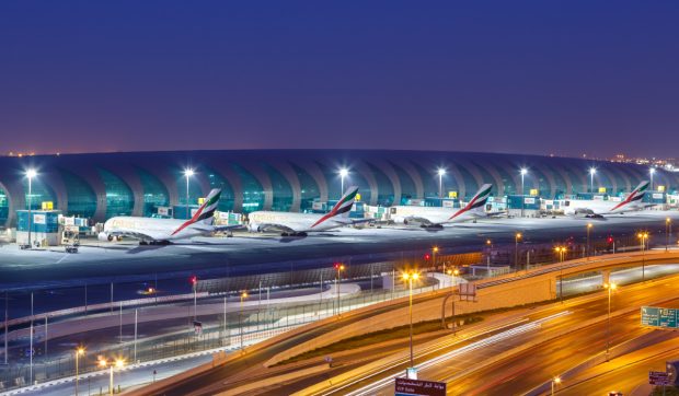 Zborurile de pe aeroporturile din Dubai se reiau luni seara pentru repatrierea turiștilor blocați de conflictul din Orientul Mijlociu. FlyDubai reia cursele spre București