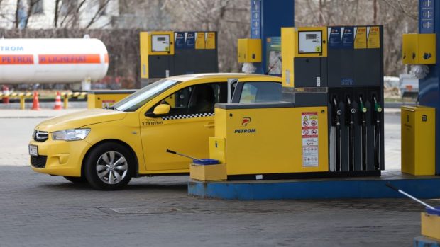 Benzina s-a scumpit iar, joi, 23 aprilie 2026. Cât costă un litru de carburant în București, Cluj, Timișoara, Iași, Constanța