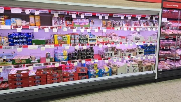 „Poate cineva să-mi explice ce se întâmplă la Lidl-ul nostru?” Un client a rămas uimit de bilețelele de lângă prețuri, într-un supermarket din Germania