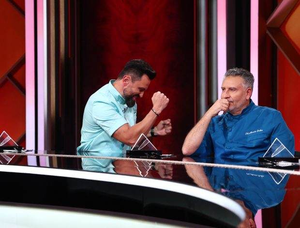 Imagine Stire Chef Orlando Zaharia a obținut astfel prima victorie la amuletă din acest sezon „Chefi la cuțite”. Cine i-a pus în dificultate pe jurați | 2review.ro
