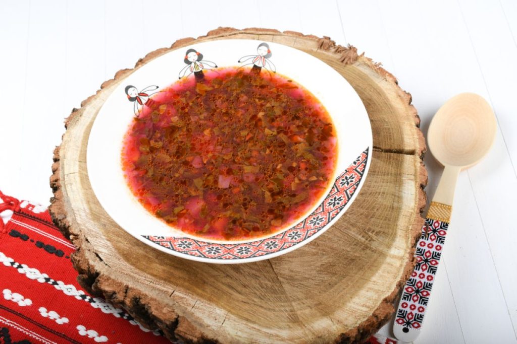 Descoperă cele mai delicioase rețete de ciorbă de lobodă pentru o masă sănătoasă și savuroasă! 1 ciorba de loboda 1