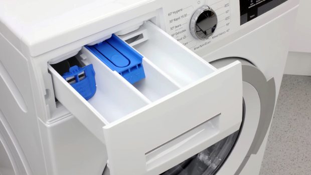 „Clapeta secretă” a mașinii de spălat care te ajută să economisești bani