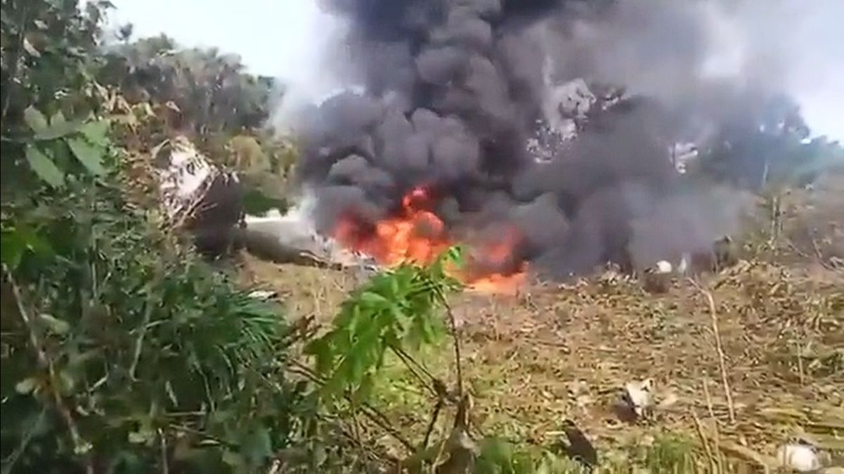 Un avion Hercules cu 100 de militari la bord s-a prăbușit la scurt timp după decolare, în sudul Columbiei: 8 morți și 83 de răniți, conform informațiilor oficiale
