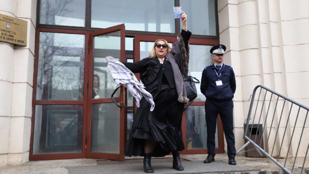 Diana Șoșoacă a fost chemată la Parchetul General ca să își dea acordul pentru o expertiză psihiatrică