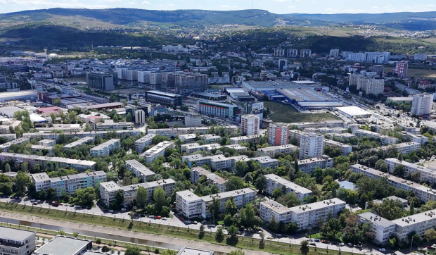 Insolvențe și executări silite pe piața imobiliară din Iași. Cât a ajuns să coste un bloc întreg scos la licitație în cartierul Bucium