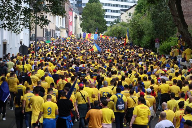 „Zidul Galben” a ajuns la Istanbul, Constantin Budescu lider de galerie: „Ce echipă avem, ne face să bem…”
