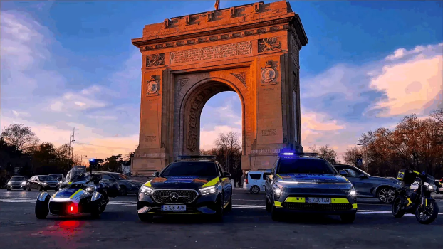 Poliția Capitalei și-a mărit flota cu modele neașteptate: un Mercedes E-Class de +50.000 de euro și un Hyundai electric
