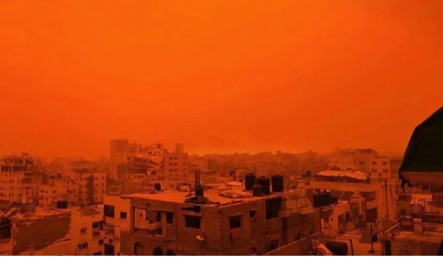 O furtună davastatoare de nisip din Gaza a distrus taberele de refugiați ale oamenilor strămutați în urma războiului