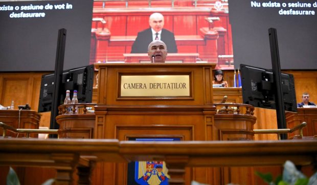 Bugetul „de criză” a fost votat: coaliția trece legea bugetului, dar AUR ripostează cu o sesizare la CCR