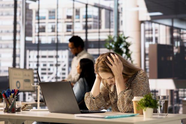 Cum poți depăși burnout-ul fizic și mintal: metode eficiente de refacere a energiei și clarității cognitive