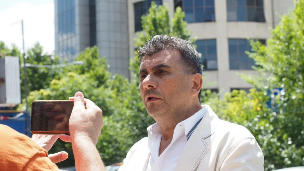 Ingineriile financiare din spatele televiziunii care îl promovează pe Călin Georgescu. Cum a reușit Realitatea să fenteze statul vreme de 25 de ani