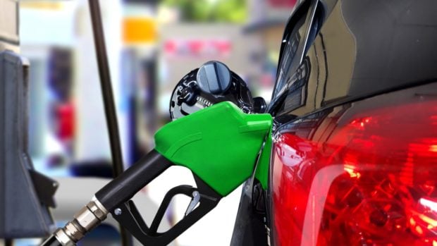 Carburanții continuă să se ieftinească în toată țara, patru zile consecutive de scădere