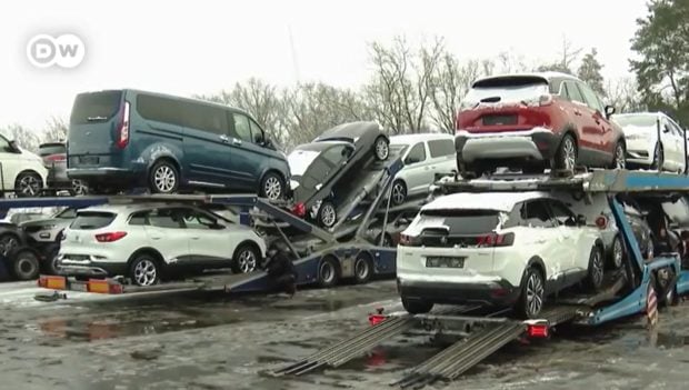 Gheață uscată și tuneluri de lumină: secretele din spatele mașinilor second-hand de sub 100.000 de km parcurși, din Germania