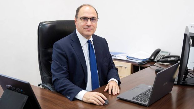 Nicuşor Dan a semnat decretul pentru numirea lui Mihai Dimian ca ministru al educaţiei. El va depune jurământul azi, la Palatul Cotroceni