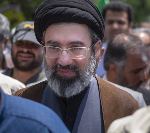 Teocrație ereditară în Iran? O gogomănie propagandistică