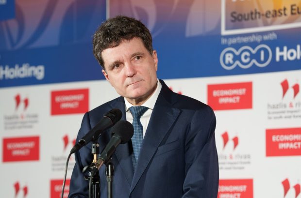 Nicușor Dan a amânat nedeterminat numirea șefilor la SRI și SIE, deși în curând se împlinește un an de mandat, și a dat o explicație seacă