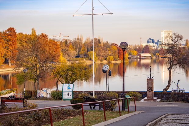 Primăria București refuză să desființeze 95% din construcțiile ilegale din Parcul Herăstrău