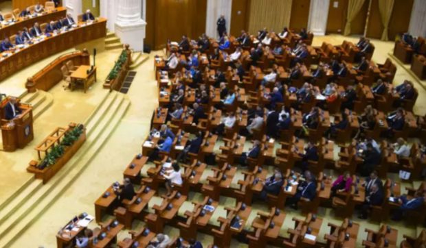 Cererea SUA pentru a amplasa în România avioane și trupe a fost aprobată de Parlament: AUR a făcut scandal la dezbatere